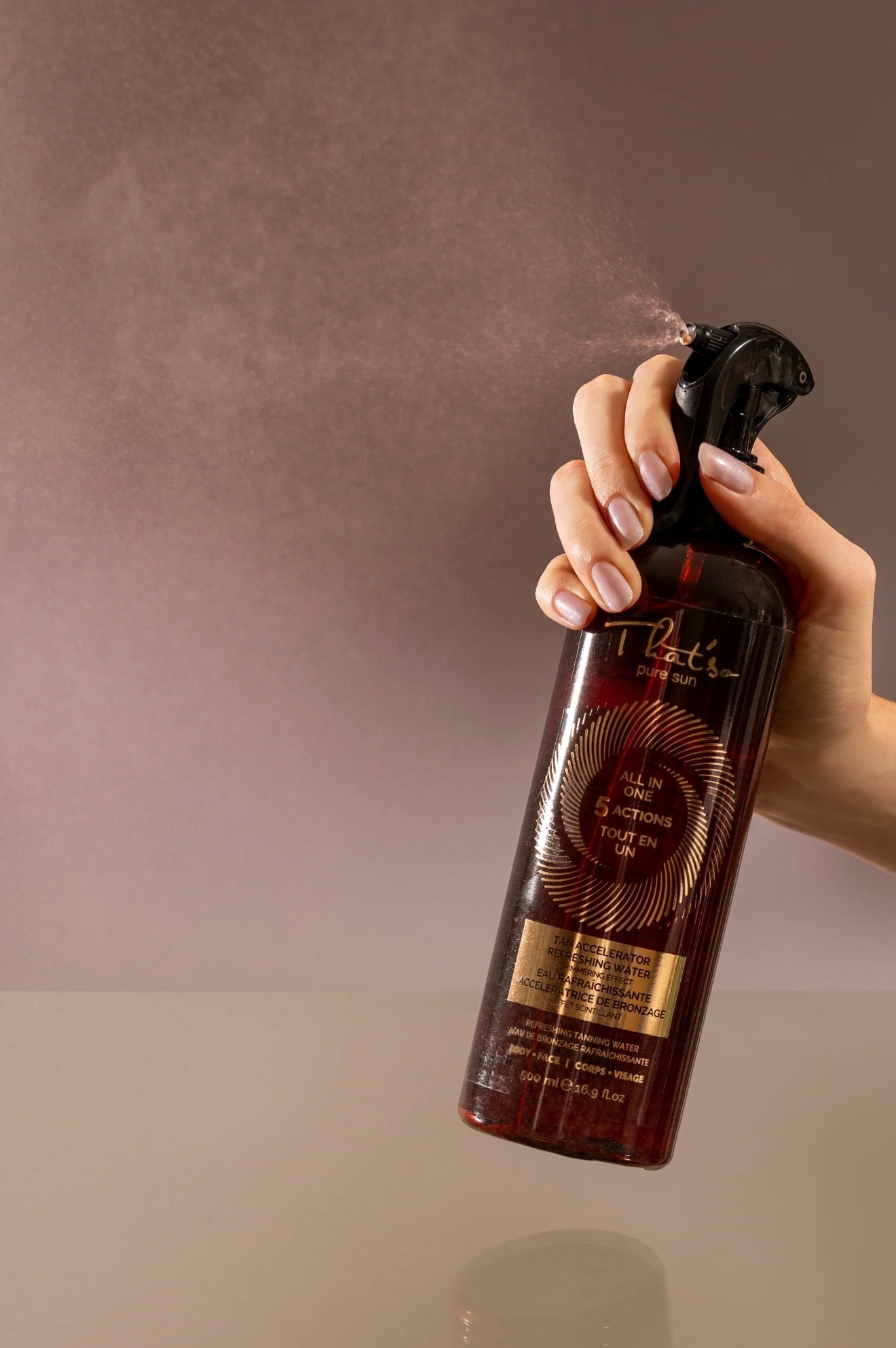 Eau rafraîchissante accélératrice de bronzage
